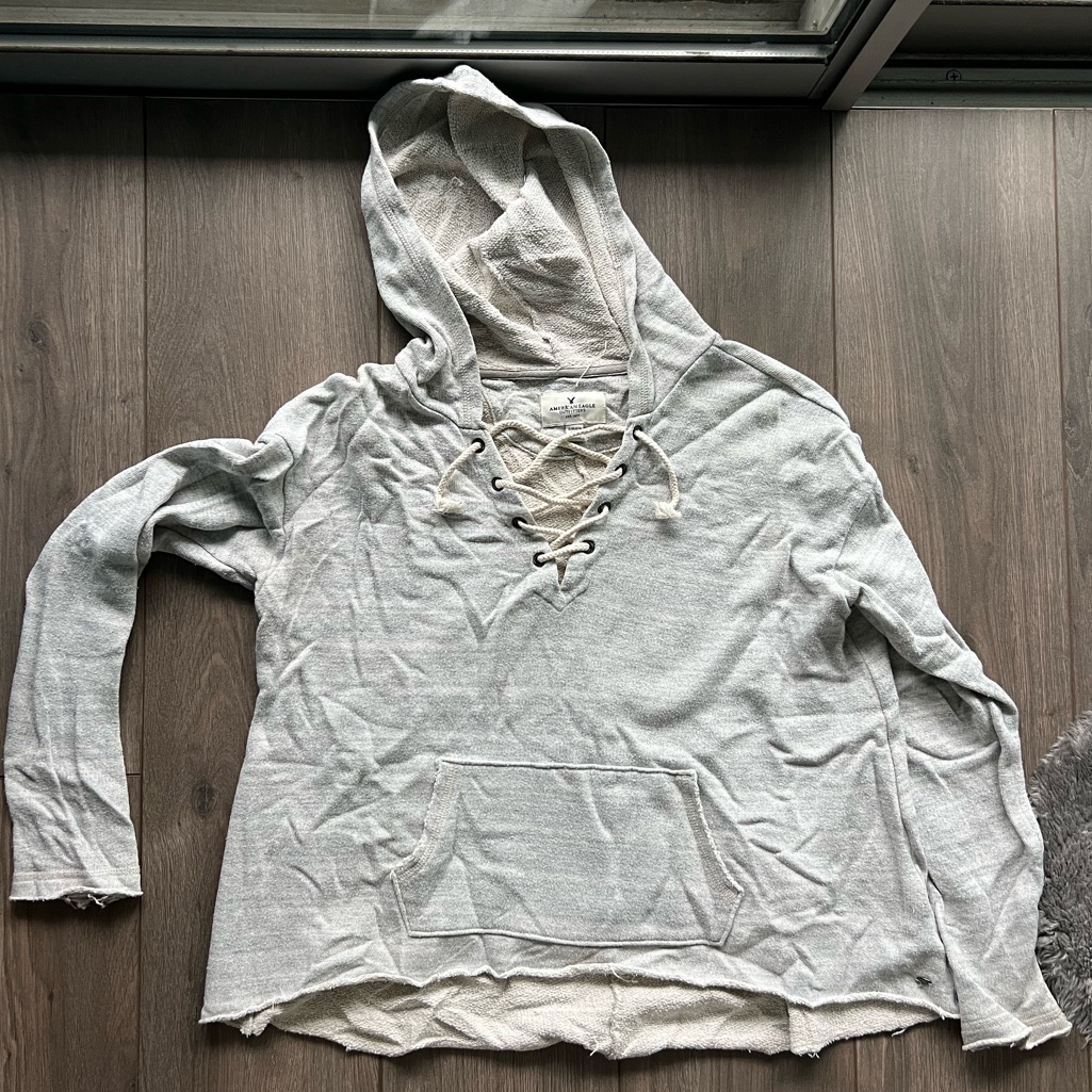 American Eagle Pullover- Size Small